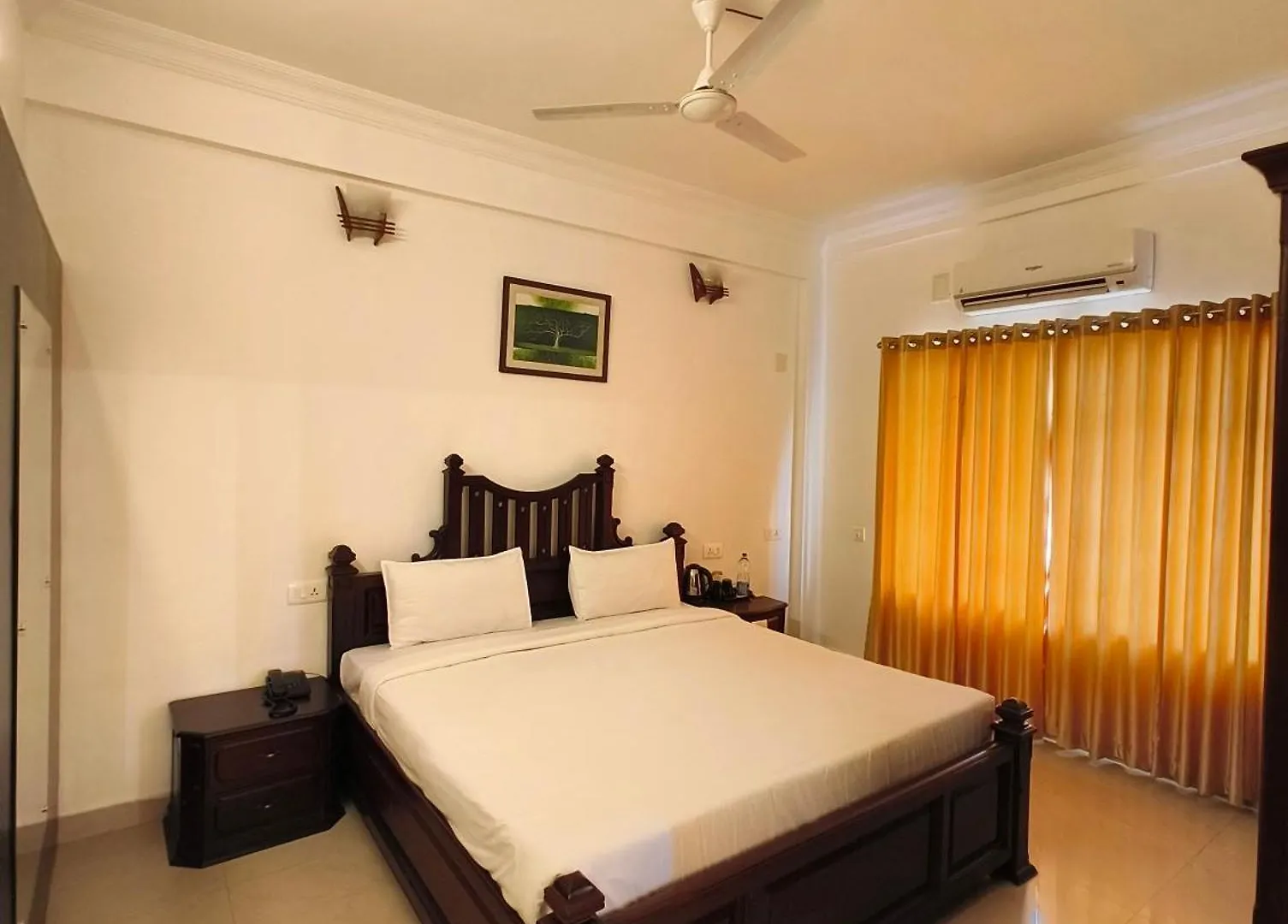 Vyshak International Hotel Payyannūr