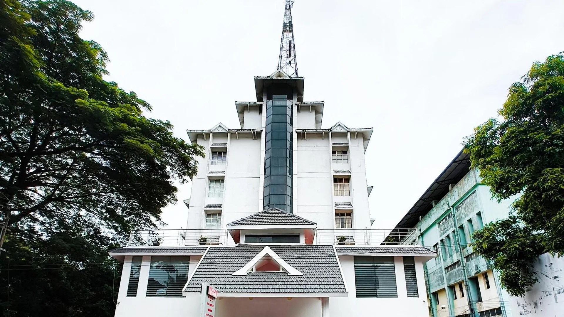 Vyshak International Hotel Payyannur